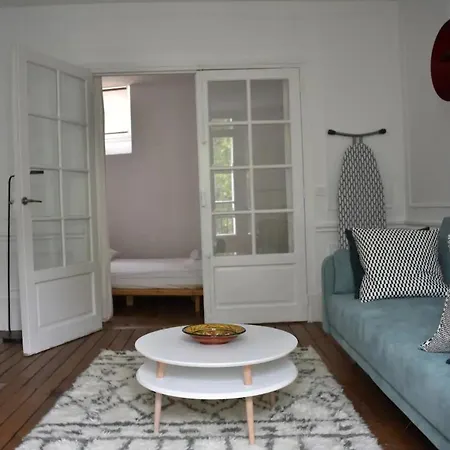Modern 2 Bedroom Quai De Valmy Daire Paris