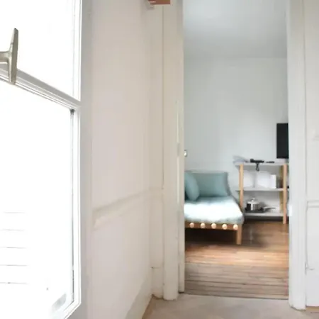 Modern 2 Bedroom Quai De Valmy Daire